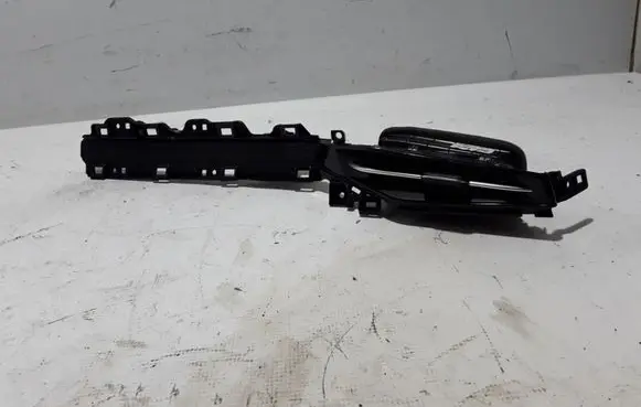 KIA Niro Dashboard side air vent grill/cover trim 84760AT000
