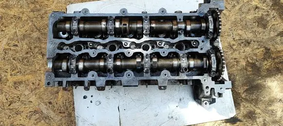 Mercedes-Benz E W212 Engine head R651016 A6510501501 15341006323