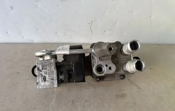 Audi Q7 4M Air conditioning (A/C) expansion valve 4M0816682E