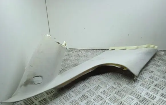 Mercedes-Benz GLE (W166 - C292) (D)pillar trim (top) A2926901525