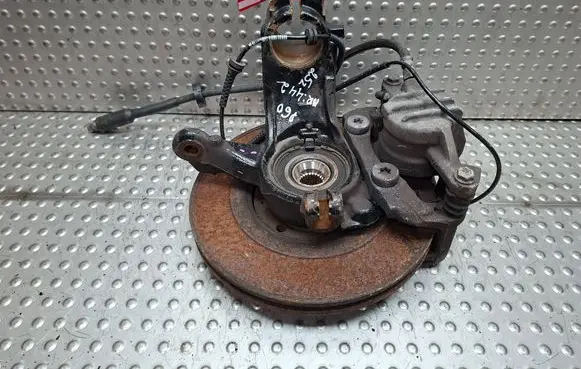 Peugeot 2008 I Front wheel hub spindle knuckle S25071442