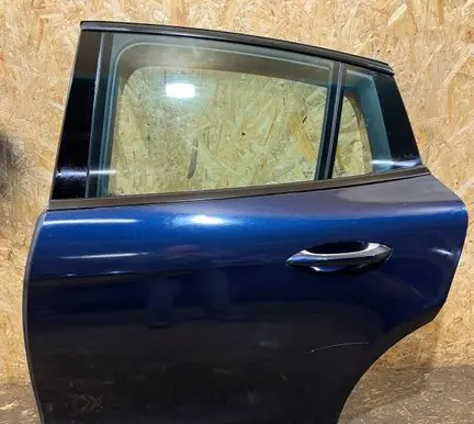 Porsche Panamera (971) Front door