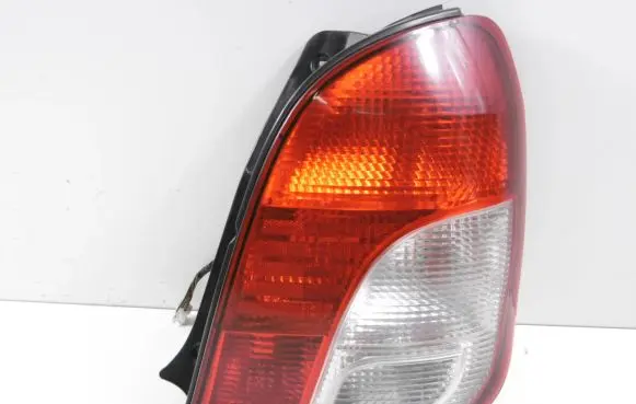 KIA Carens I Rear/tail lights OK2C051140R