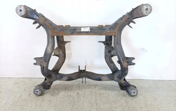 Volkswagen Touareg II Front subframe 7P0500041