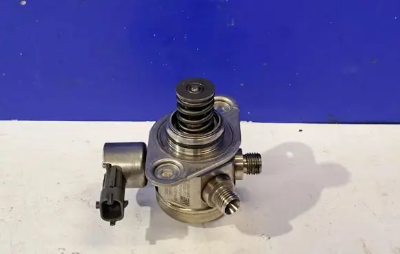 Jaguar F-Type Fuel injection high pressure pump DX239D376AB