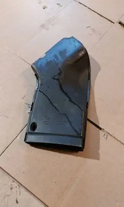 Audi A4 S4 B6 8E 8H Air intake duct part 8E0129618E