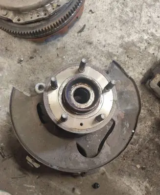 Opel Antara Front wheel hub