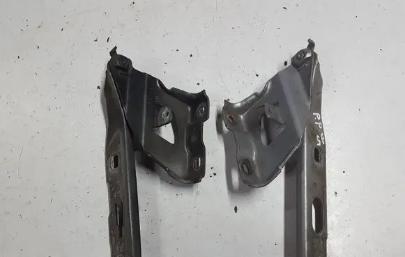 Audi A5 8T 8F Engine bonnet/hood hinges 
