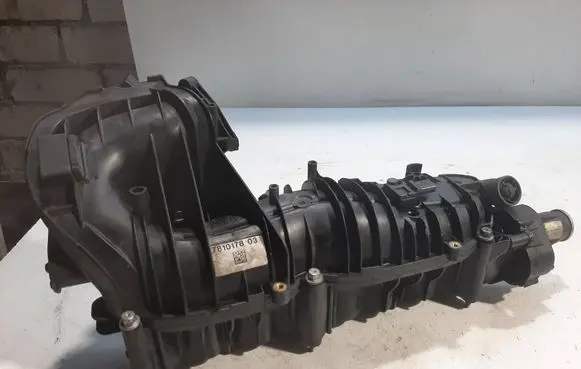 BMW 5 E60 E61 Intake manifold 7810178