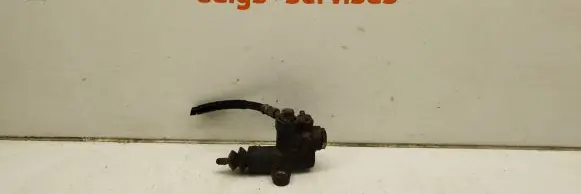 Subaru Forester SF Clutch slave cylinder 