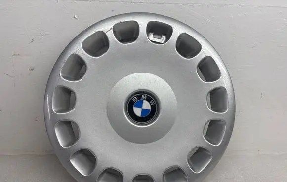 BMW 5 E39 R15 wheel hub/cap/trim 36131093324
