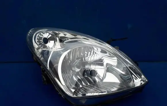 Nissan Pixo Headlight/headlamp 10017115