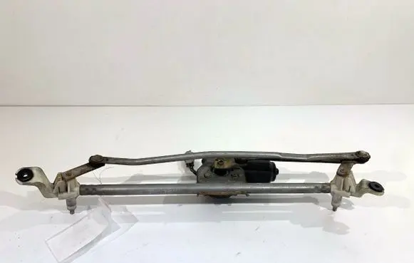 Suzuki Swift I Front wiper linkage and motor 