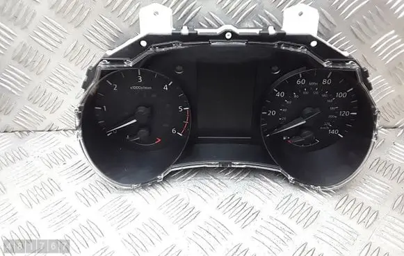 Nissan Pulsar Speedometer (instrument cluster) 3zn1b