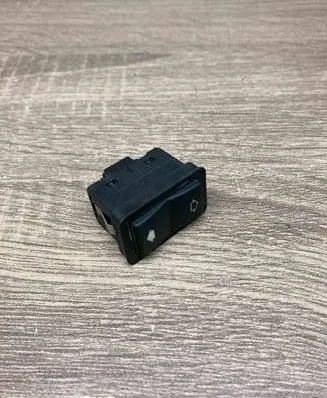 BMW 5 E39 Electric window control switch 8368974