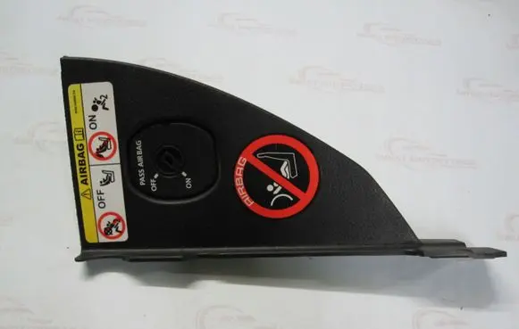 Passenger airbag on/off switch