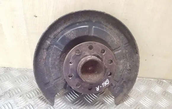 Opel Zafira B Rear wheel hub