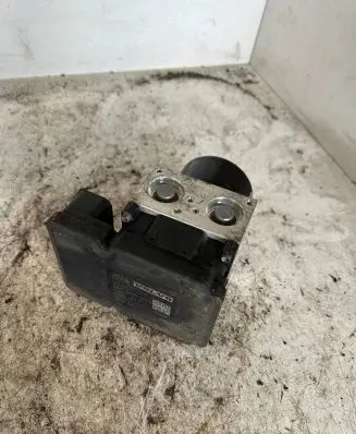 Volvo V60 ABS Pump 31329137 p31329137 27040834307019