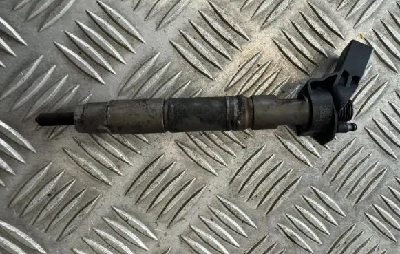 Mercedes-Benz Sprinter W906 Fuel injector A6420701387 0445115064