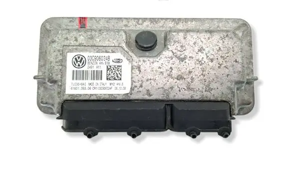 Skoda Fabia Mk2 (5J) Engine control unit/module 03C906024B 616013930