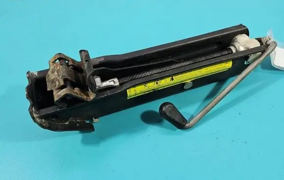 Volkswagen PASSAT B6 Lift Jack 3C0011031B IMPRK1541896