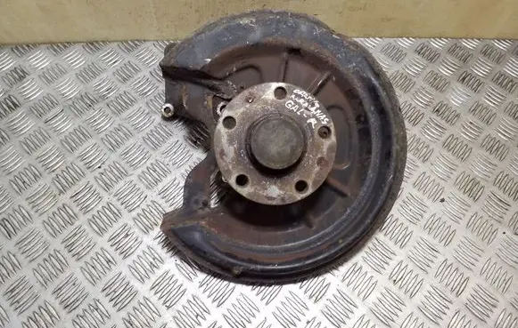 Skoda Octavia Mk2 (1Z) Rear wheel hub spindle/knuckle 