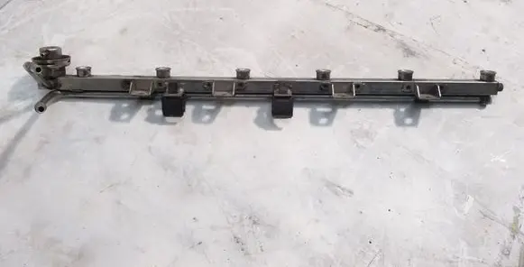 BMW 7 E38 Fuel main line pipe