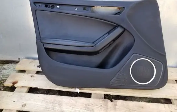 Audi A5 Sportback 8TA Front door card panel trim 8T8867105