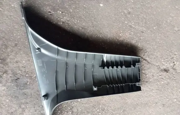 Volvo V40 (B) pillar trim (bottom) 31426635