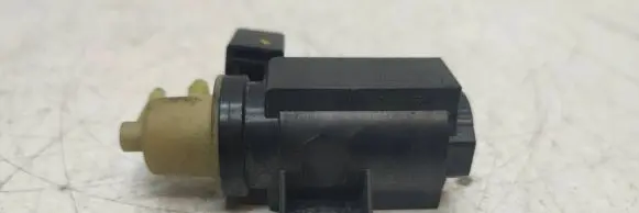 Mercedes-Benz A W169 Vacuum valve A00G1536628B 07T183 70078202