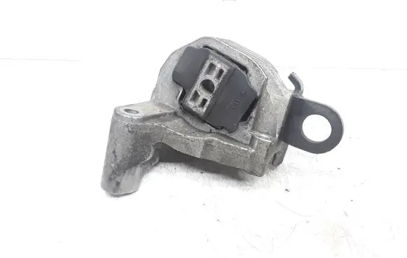 Volvo XC90 Engine mount bracket 30741583