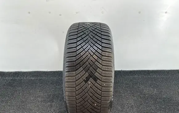 Ford Focus R18 winter tire