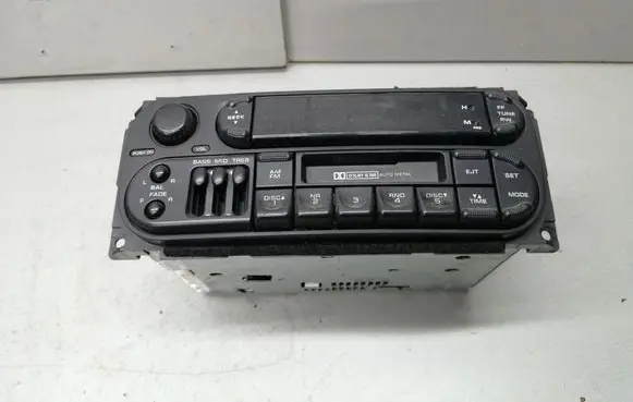 Chrysler 300M Radio/CD/DVD/GPS head unit P56038588AJ