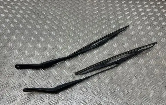 Dacia Sandero Headlight wiper blade set