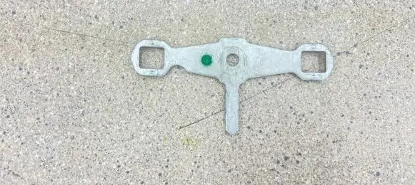 BMW M5 Fuel Injector clamp holder 7599878 13647599878