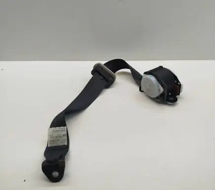 Mitsubishi Pajero Rear seatbelt 0429073