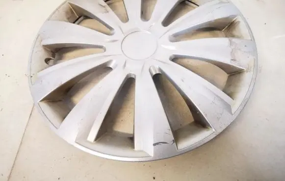 Volkswagen Golf IV R15 wheel hub/cap/trim 