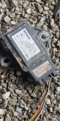 Mercedes-Benz E W210 ESP acceleration yaw rate sensor 0265005246 0025426618