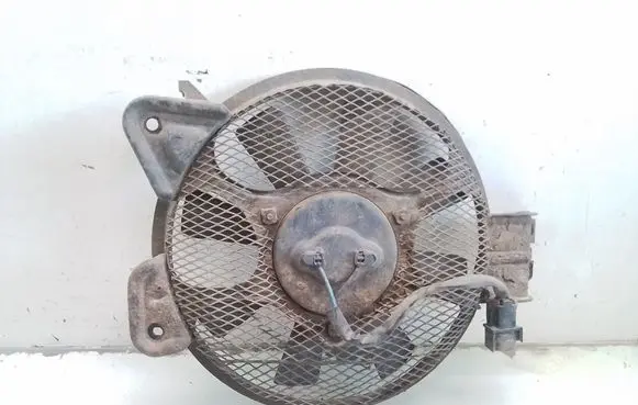Nissan Terrano Electric radiator cooling fan
