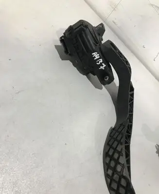 Audi A4 S4 B7 8E 8H Accelerator throttle pedal 6PV00837505 8E1721523C