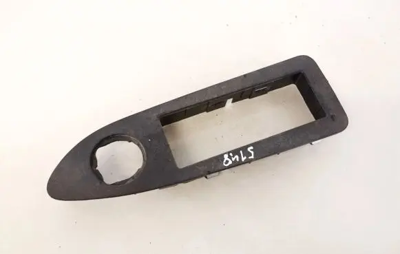 Chrysler 300 - 300C Front door window switch trim 100011237