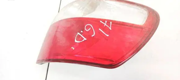 Toyota Avensis Verso Rear/tail lights