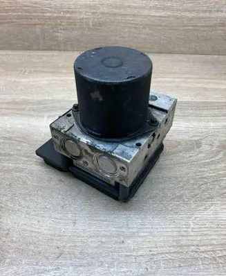 BMW 5 E60 E61 ABS Pump 6768829 6768831 6762059