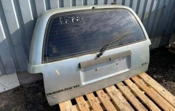 Opel Omega A Tailgate/trunk/boot lid