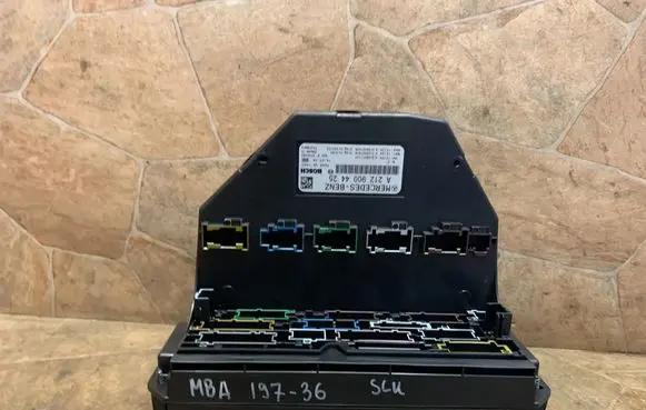 Mercedes-Benz SLK R172 SAM control unit A2129011107 A2129004425