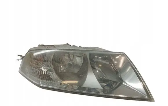 Skoda Octavia Mk2 (1Z) Headlight/headlamp