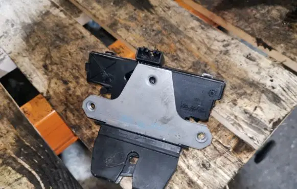 Ford Focus Tailgate/trunk/boot lock/catch/latch