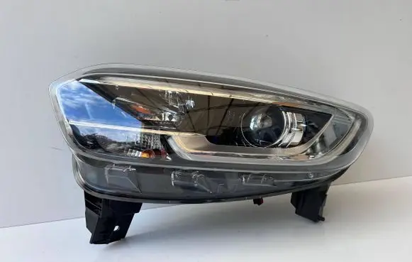 Renault Kadjar Headlight/headlamp 260602051R