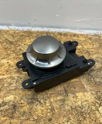 Multifunctional control switch/knob