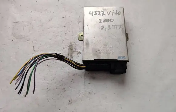 Mercedes-Benz Vito Viano W638 Cruise control relay 0235452132 412212001007